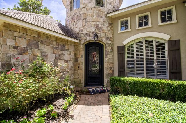 66 W Mirror Ridge Circle, The Woodlands, TX 77382