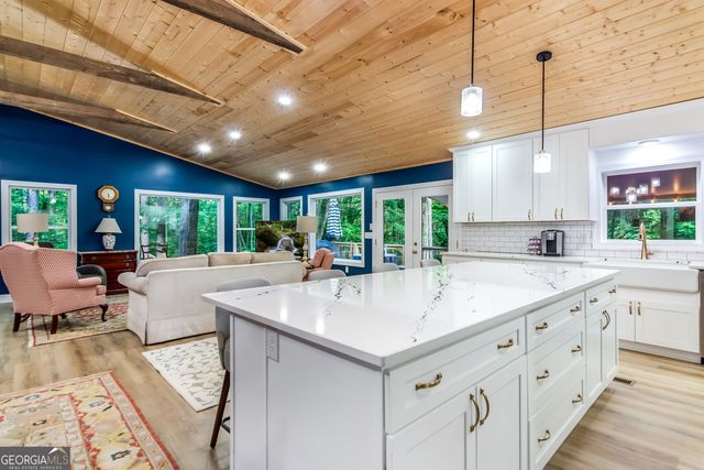 1564 Rackley Road, Ellijay, GA 30536