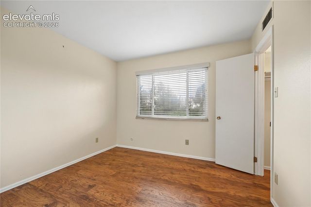 2927 Mesa Road C, Colorado Springs, CO 80904