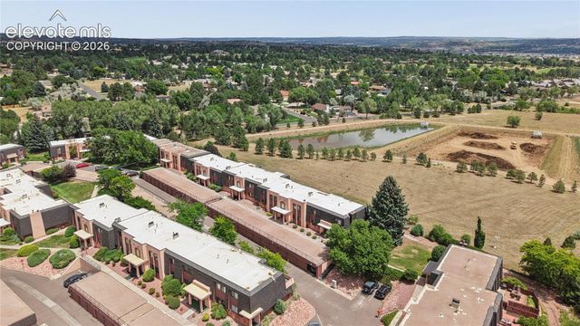 2927 Mesa Road C, Colorado Springs, CO 80904