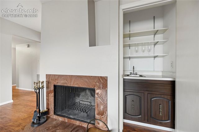 2927 Mesa Road C, Colorado Springs, CO 80904