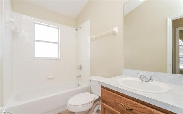 202 SW 16th TER, Cape Coral, FL 33991