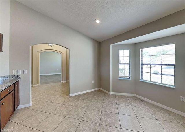 202 SW 16th TER, Cape Coral, FL 33991