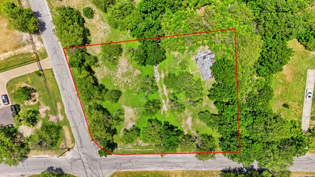 4111 W HORSESHOE BND, San Antonio, TX 78228