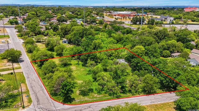 4111 W HORSESHOE BND, San Antonio, TX 78228