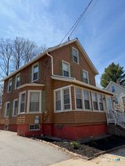 12 Crouch Street, New London, CT 06320
