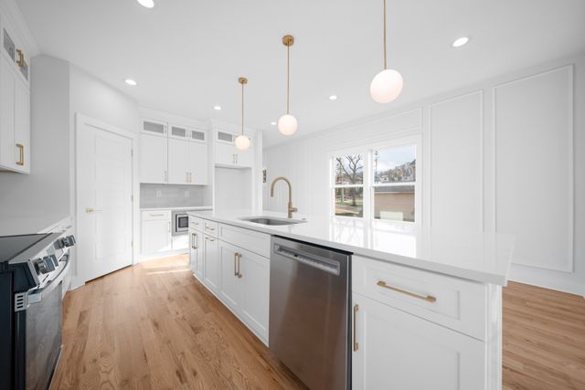 2118A Burns St, Nashville, TN 37216