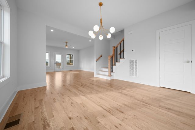 2118A Burns St, Nashville, TN 37216