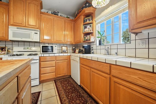 5939 Garner Pl, Valley Springs, CA 95252