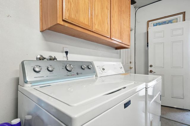 5939 Garner Pl, Valley Springs, CA 95252