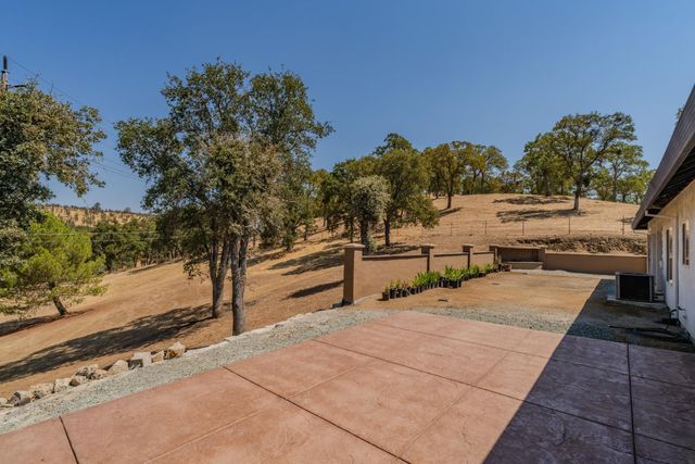 5939 Garner Pl, Valley Springs, CA 95252