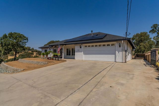 5939 Garner Pl, Valley Springs, CA 95252