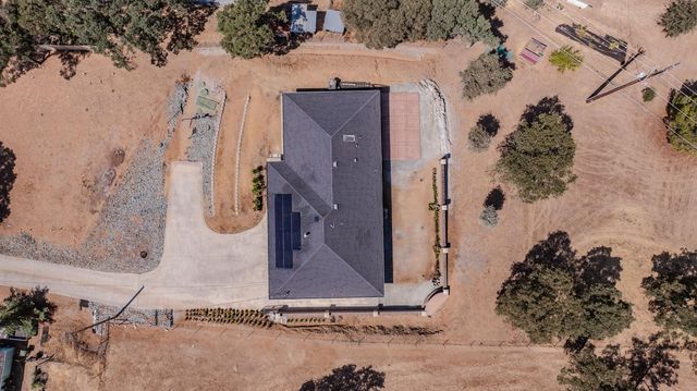 5939 Garner Pl, Valley Springs, CA 95252