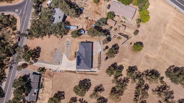 5939 Garner Pl, Valley Springs, CA 95252