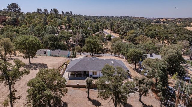 5939 Garner Pl, Valley Springs, CA 95252