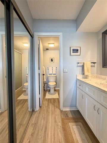 24 Plantation Drive 201, Vero Beach, FL 32966