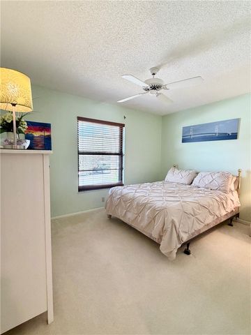 24 Plantation Drive 201, Vero Beach, FL 32966