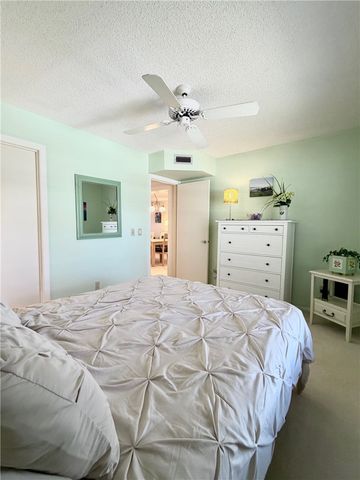 24 Plantation Drive 201, Vero Beach, FL 32966