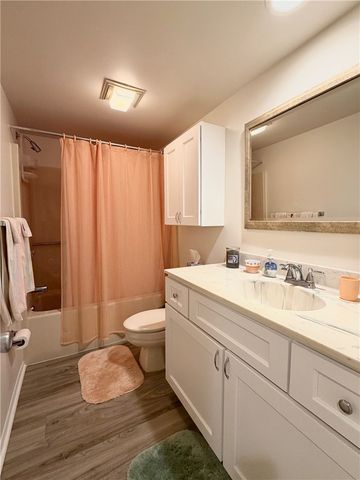 24 Plantation Drive 201, Vero Beach, FL 32966