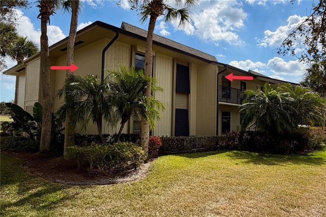 24 Plantation Drive 201, Vero Beach, FL 32966