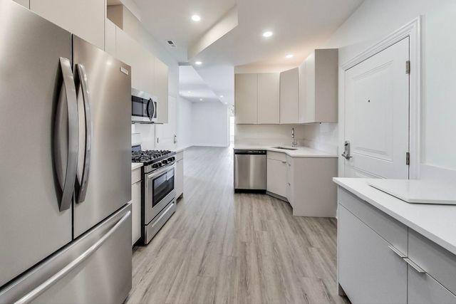 2312 W Ohio Street 2S, Chicago, IL 60612