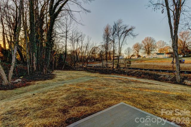 614 S Styers Street P37, Cherryville, NC 28021