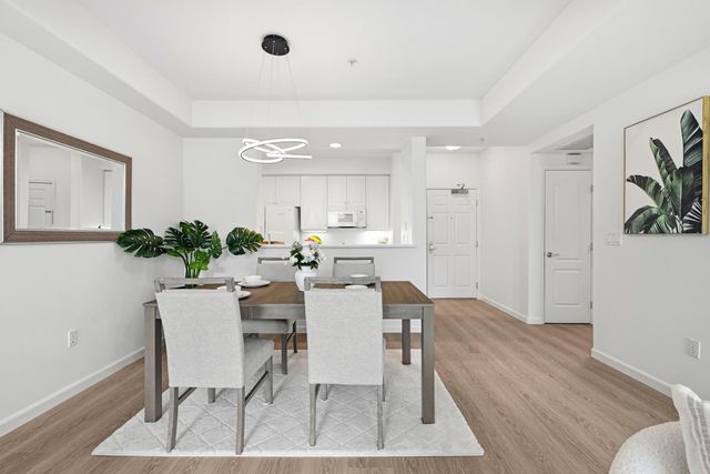 1951 Ofarrell Street 207, San Mateo, CA 94403