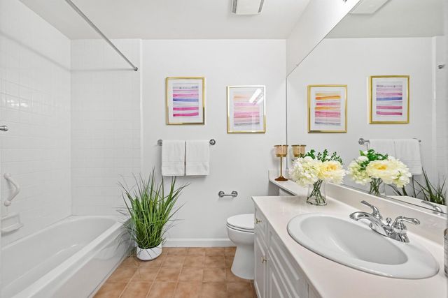 1951 Ofarrell Street 207, San Mateo, CA 94403