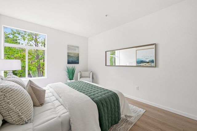 1951 Ofarrell Street 207, San Mateo, CA 94403