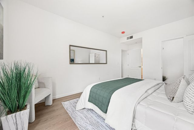 1951 Ofarrell Street 207, San Mateo, CA 94403