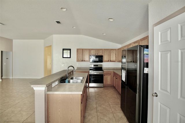 5739 SW 40TH STREET, Ocala, FL 34474