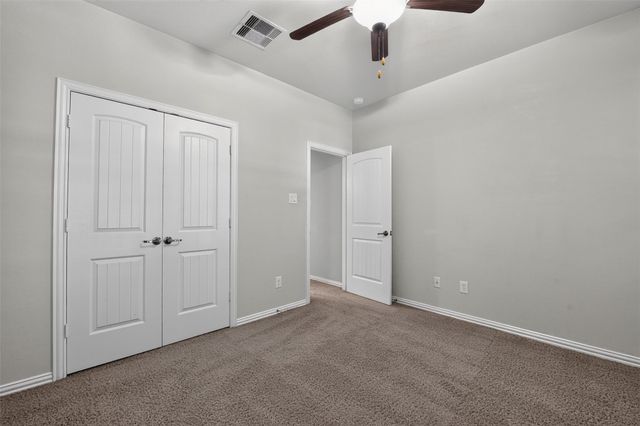 6 S Marshside Place, Spring, TX 77389
