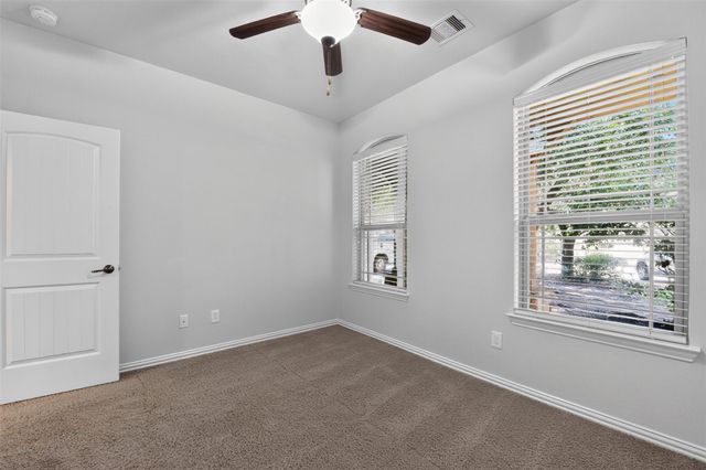6 S Marshside Place, Spring, TX 77389