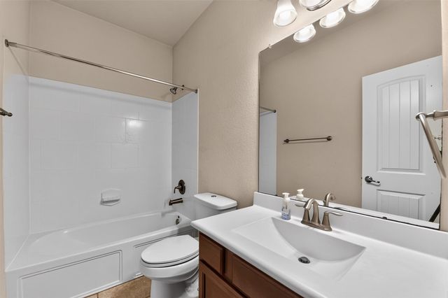 6 S Marshside Place, Spring, TX 77389