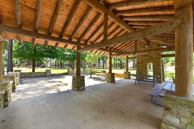 6 S Marshside Place, Spring, TX 77389