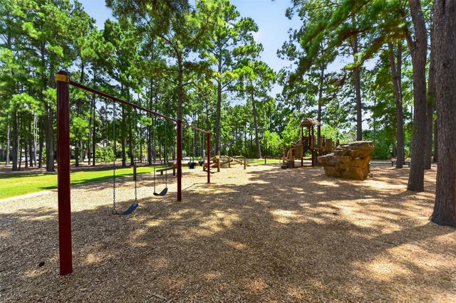 6 S Marshside Place, Spring, TX 77389