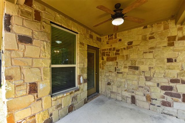 6 S Marshside Place, Spring, TX 77389