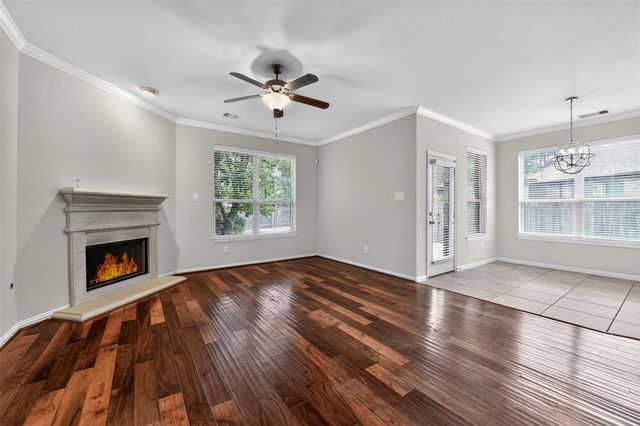 6 S Marshside Place, Spring, TX 77389