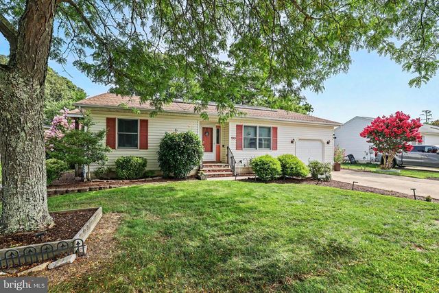 133 W HOLLY LN, Tuckerton, NJ 08087