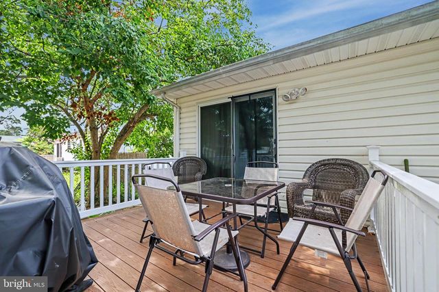 133 W HOLLY LN, Tuckerton, NJ 08087