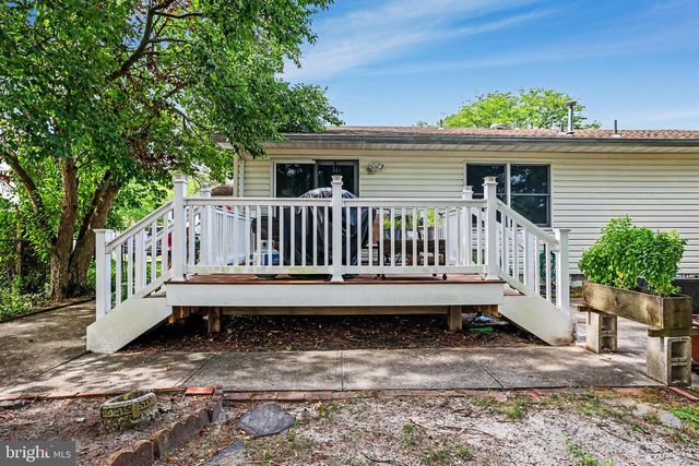 133 W HOLLY LN, Tuckerton, NJ 08087