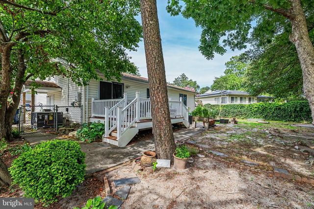 133 W HOLLY LN, Tuckerton, NJ 08087