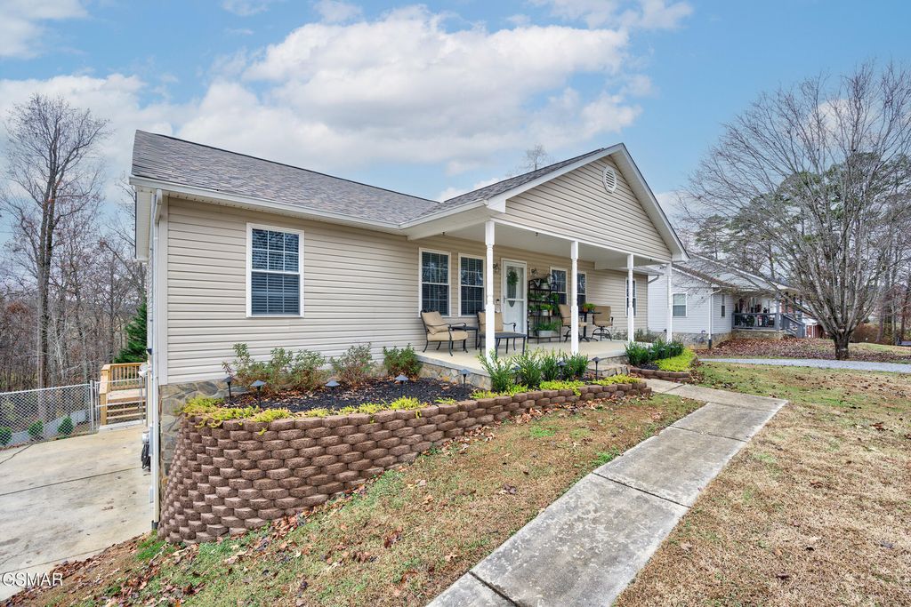 1479 Green Acres Drive, Newport, TN 37821