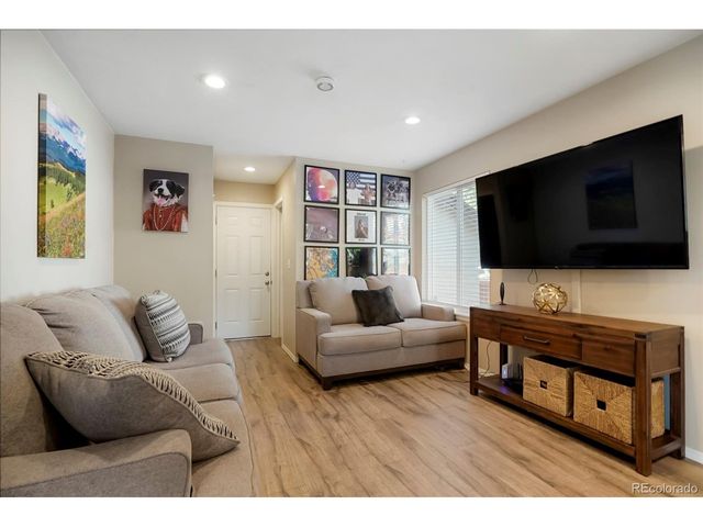 6644 Laguna Cir, Littleton, CO 80130