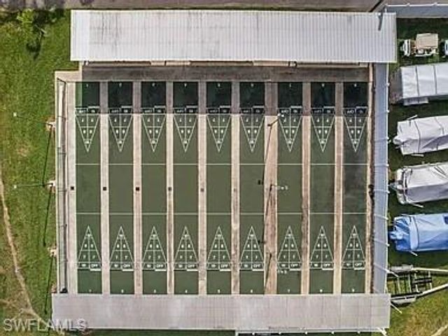 323 Shoreland DR, Fort Myers, FL 33905