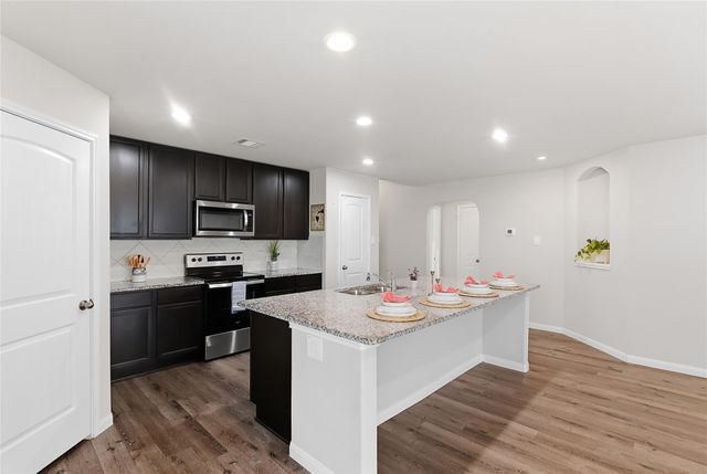 995 Rice Drive, Bryan, TX 77803