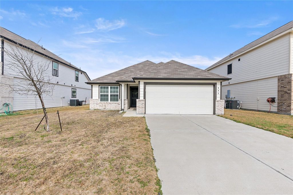 995 Rice Drive, Bryan, TX 77803