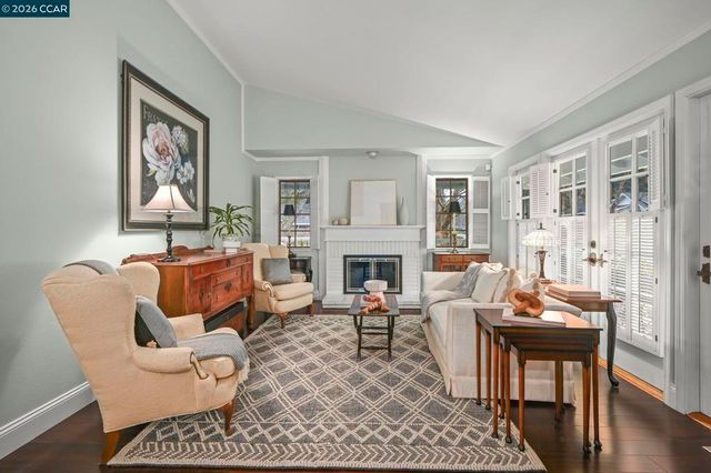 240 240 Morris Ranch Ct., Danville, CA 94526