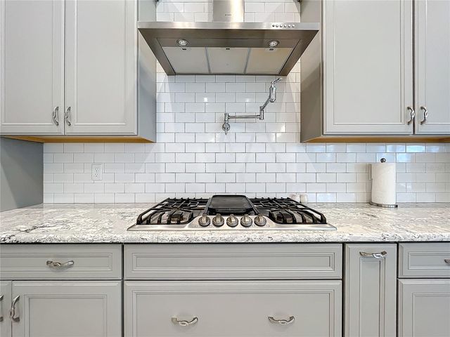 20404 WOLF SPRINGS COURT, Clermont, FL 34715