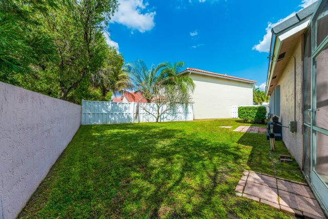 98 Gables Boulevard, Weston, FL 33326